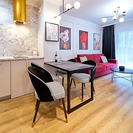 Apartment Laguna 6 Z Garazem