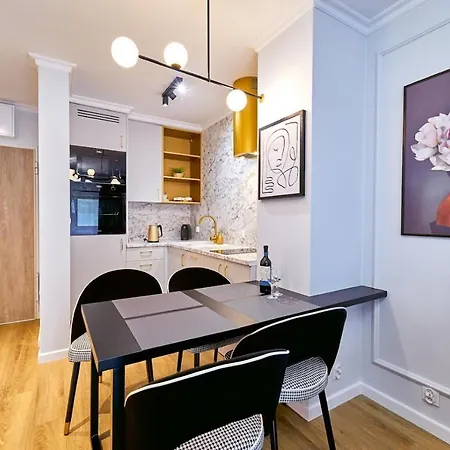 Laguna 6 Z Garazem Apartamento *